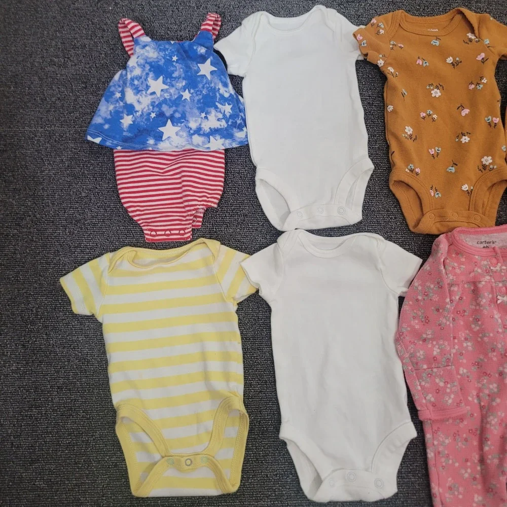 Mixed Brands Lot of 21 Size NB Clothing Bundle Bodysuits Pants 10 Pairs of Socks